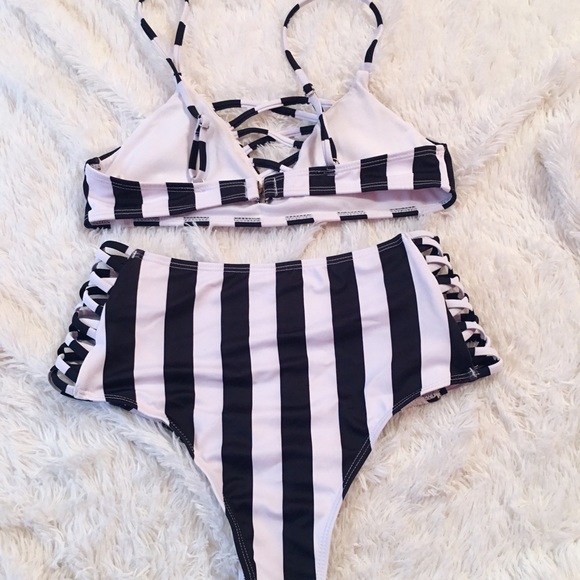 Bathing suit - Picture 3 of 3